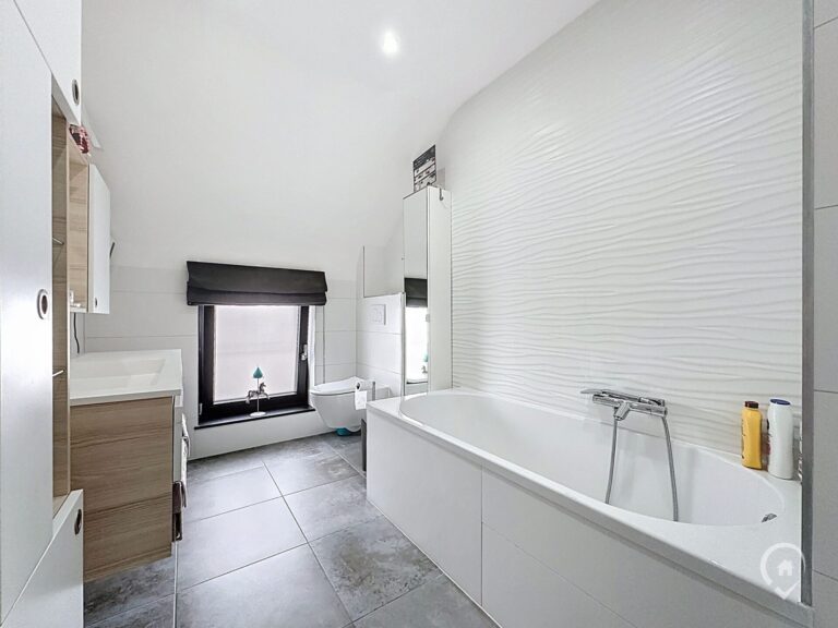 Condrogest - SOUS OPTION !!! Maison 3 chambres sans travaux (2018) à vendre à Haversin