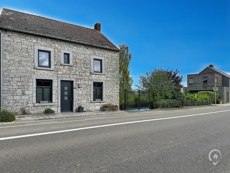 Condrogest - Maison en pierre 3 chambres à vendre à Fays