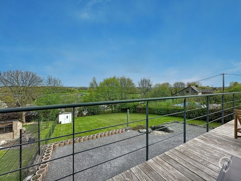 Condrogest - Maison en pierre 3 chambres à vendre à Fays