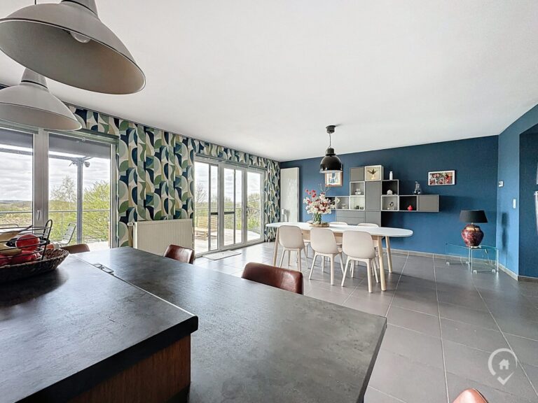 Condrogest - Maison en pierre 3 chambres à vendre à Fays