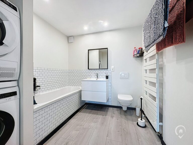 Condrogest - Maison en pierre 3 chambres à vendre à Fays