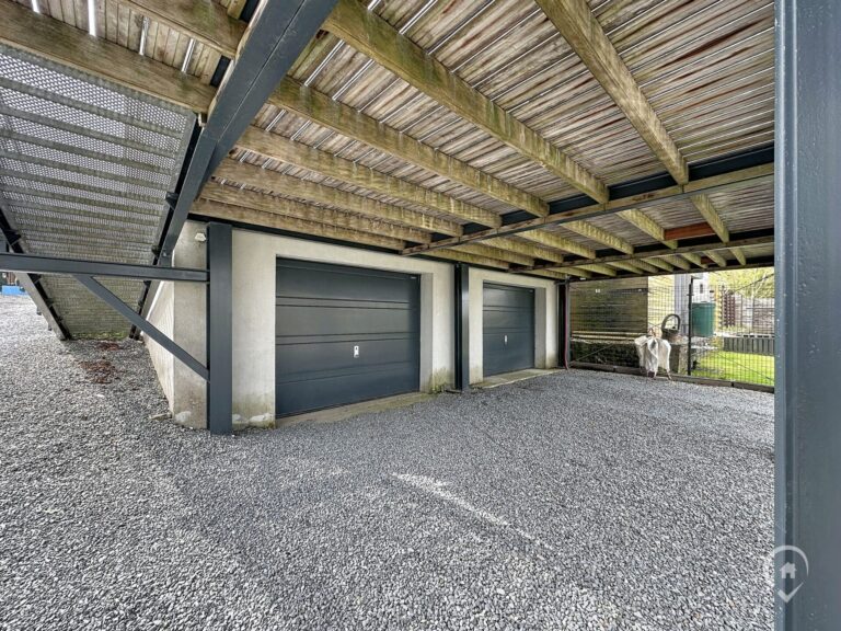 Condrogest - Maison en pierre 3 chambres à vendre à Fays