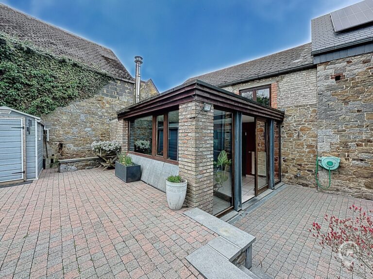 Condrogest - Maison 2 chambres avec jardin à vendre à Sovet