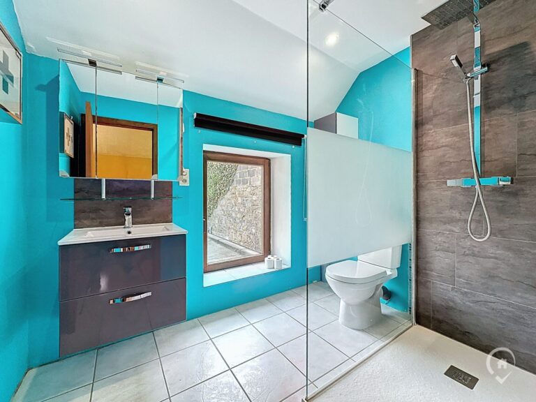 Condrogest - Maison 2 chambres avec jardin à vendre à Sovet