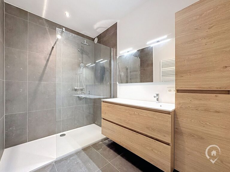 Condrogest - Appartement rez 3 chambres avec jardin à vendre à Yvoir