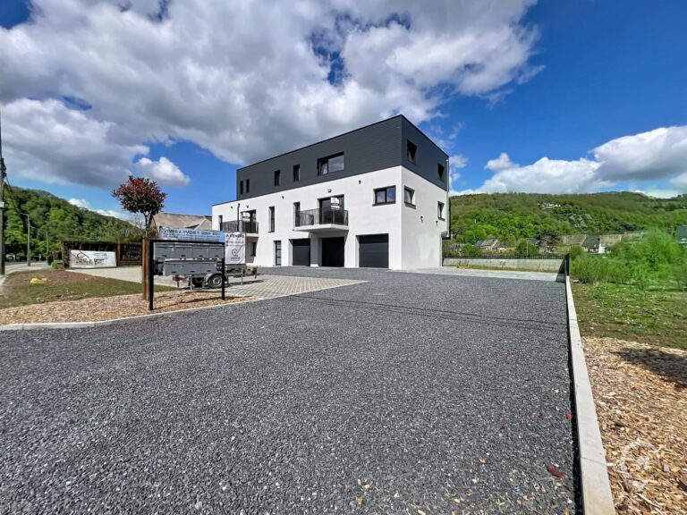 Condrogest - Appartement rez 3 chambres avec jardin à vendre à Yvoir