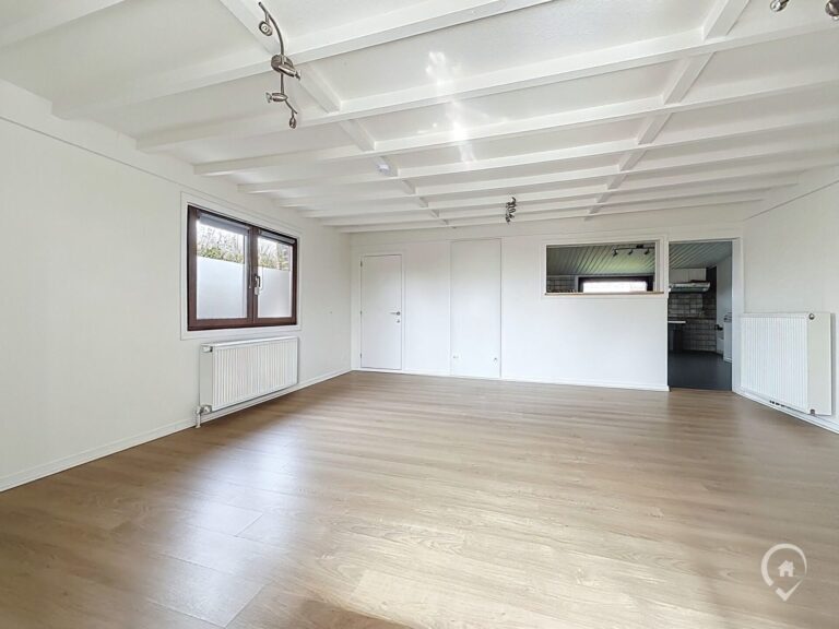Condrogest - SOUS OPTION !!! Maison de plain-pied 3 chambres à vendre à Schaltin