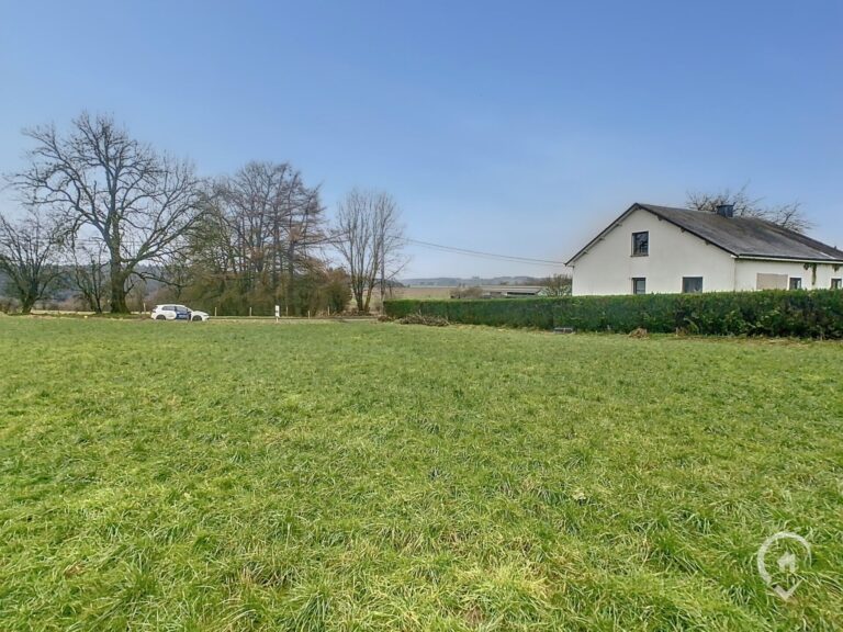Condrogest - Belle parcelle à bâtir de 9 ares à vendre à Bertrix