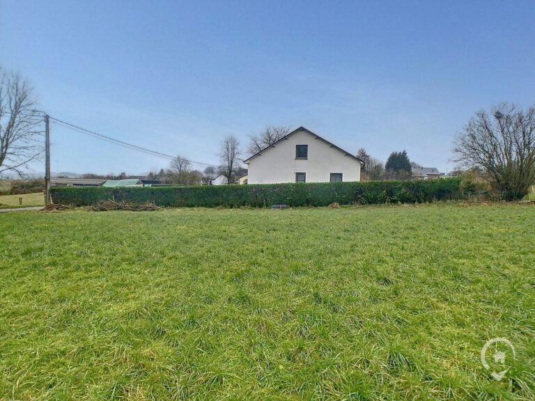 Condrogest - Belle parcelle à bâtir de 9 ares à vendre à Bertrix