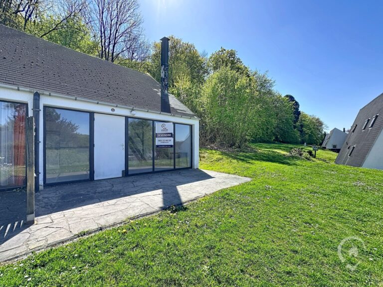 Condrogest - Bungalow 2 chambres sur les hauteurs d'Hastière à vendre