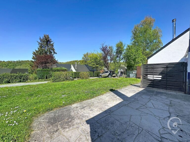 Condrogest - Bungalow 2 chambres sur les hauteurs d'Hastière à vendre