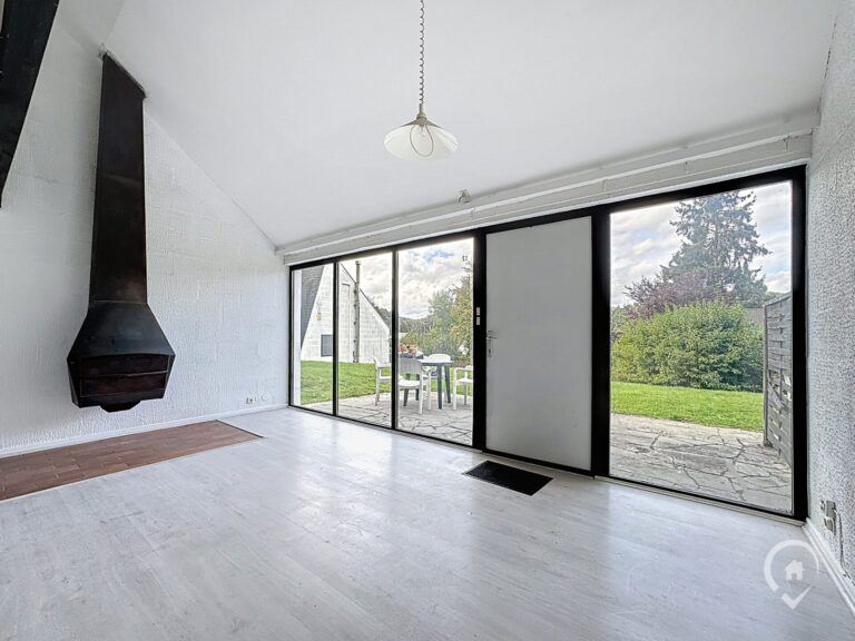 Condrogest - Bungalow 2 chambres sur les hauteurs d'Hastière à vendre