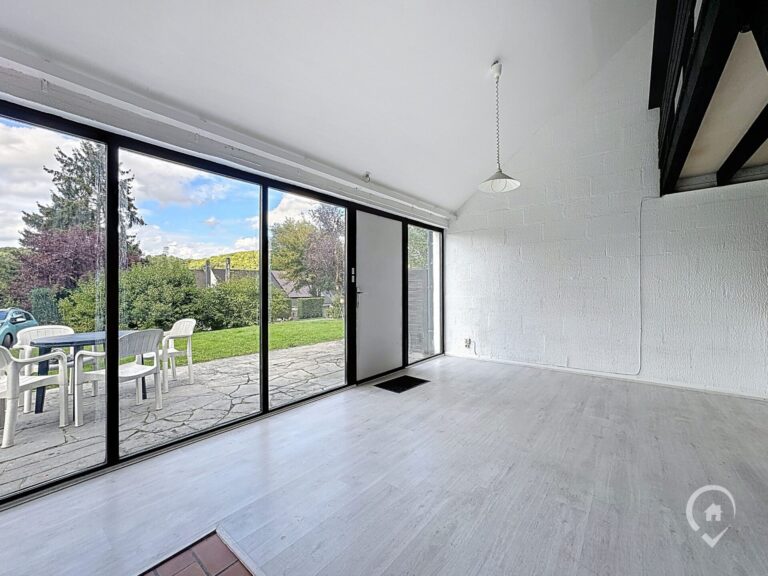 Condrogest - Bungalow 2 chambres sur les hauteurs d'Hastière à vendre