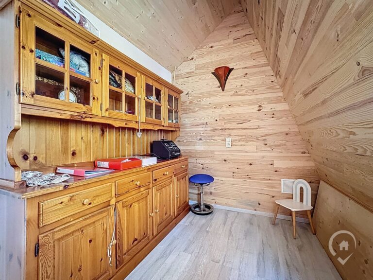 Condrogest - Bungalow à vendre à Hastière