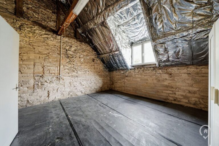 Condrogest - Maison en pierre du pays 2 chambres à vendre à Hastière