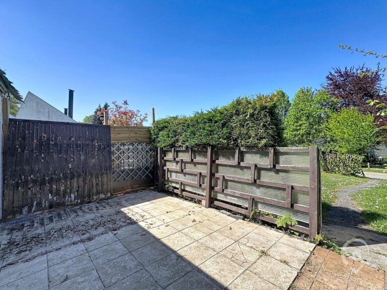 Condrogest - Bungalow 2 chambres avec terrasse à vendre à Hastière