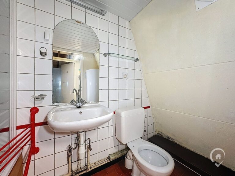 Condrogest - Bungalow 2 chambres avec terrasse à vendre à Hastière