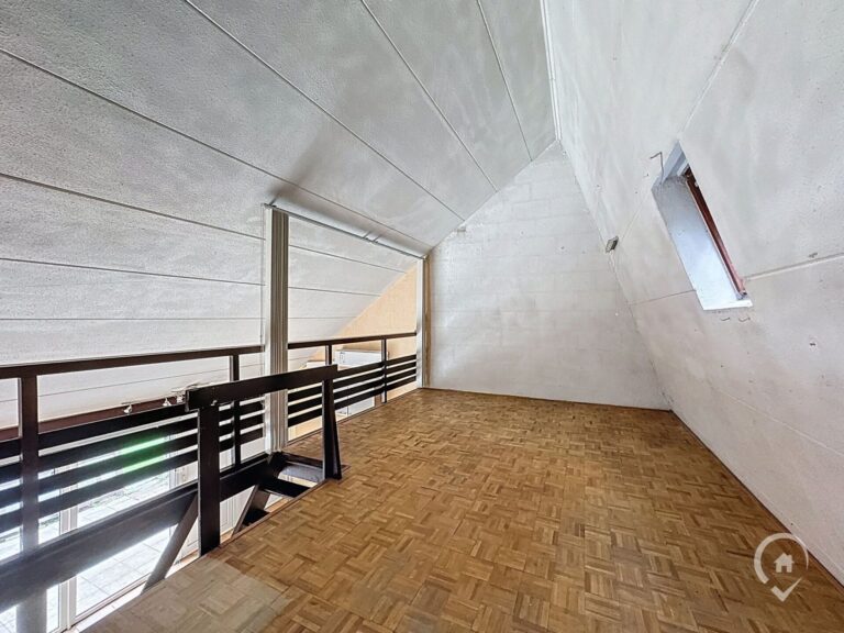 Condrogest - Bungalow 2 chambres avec terrasse à vendre à Hastière