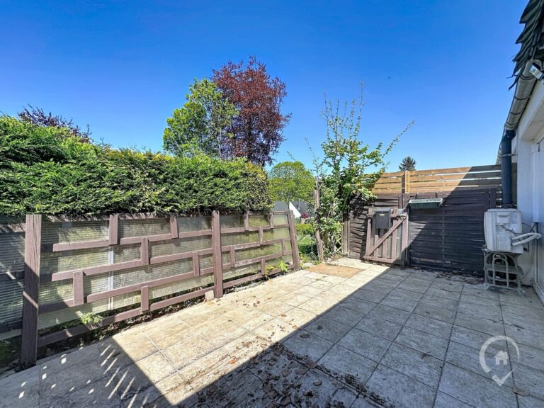 Condrogest - Bungalow 2 chambres avec terrasse à vendre à Hastière