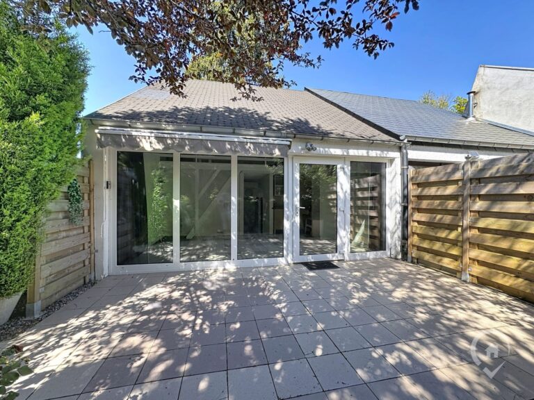 Condrogest - Bungalow 2 chambres avec terrasse à vendre à Hastière