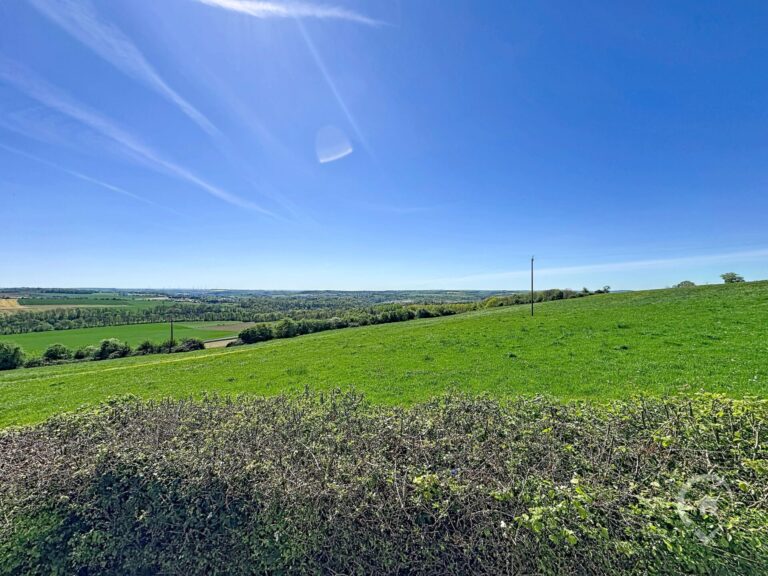 Condrogest - Spacieuse ville comprenant 2 logements à vendre à Loyers - Dinant