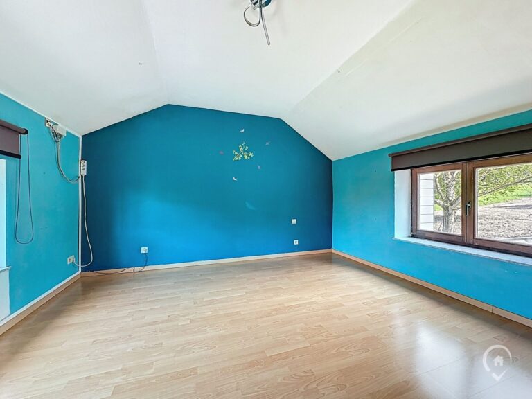Condrogest - SOUS OPTION !!! Maison 2 chambres avec jardin à vendre à Sovet