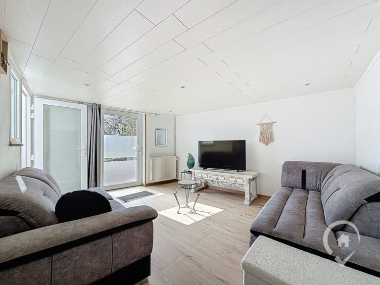 Condrogest - Maison familiale à Winenne