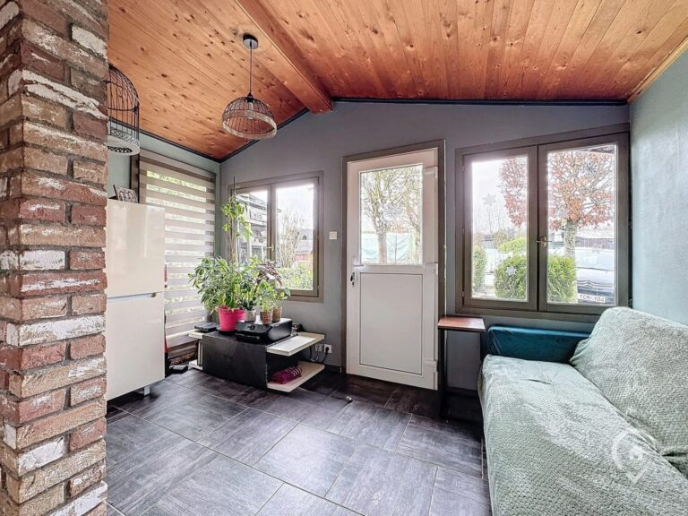 Condrogest - Chalet 1 chambre + terrain à vendre à Hastière