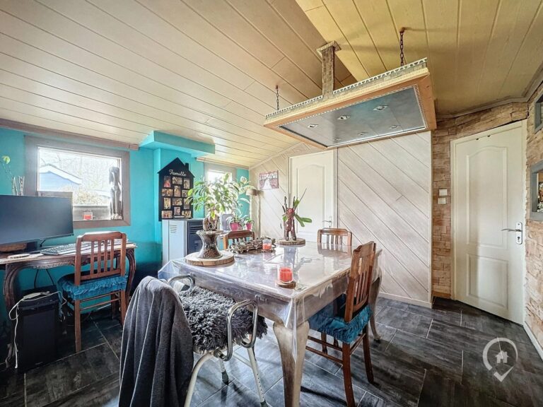 Condrogest - Chalet 1 chambre + terrain à vendre à Hastière