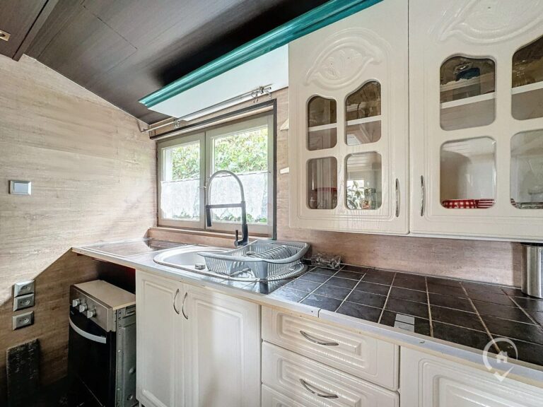 Condrogest - Chalet 1 chambre + terrain à vendre à Hastière