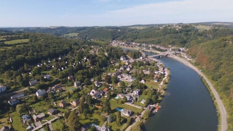 Condrogest - Bungalow à vendre à Hastière dans le domaine Les Gaux