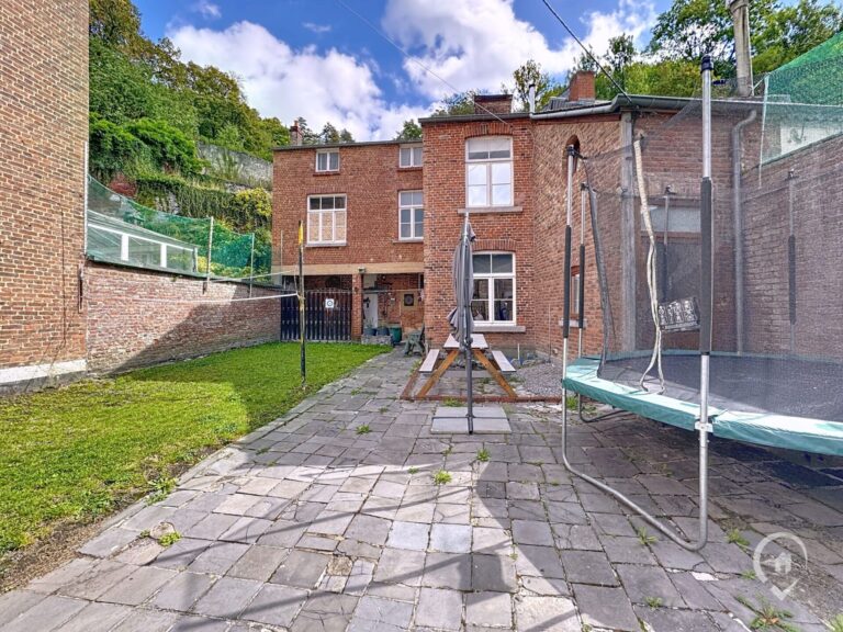 Condrogest - Maison 3 chambres à vendre au centre de Dinant