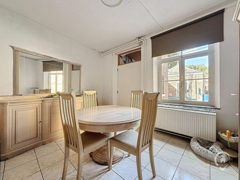 Condrogest - Maison 3 chambres à vendre au centre de Dinant