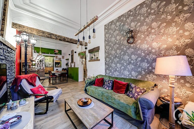 Condrogest - Authentique maison à vendre dans le centre d'Hastière