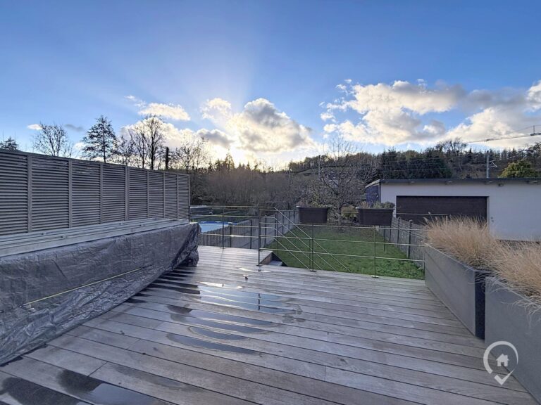 Condrogest - VENDU Maison rénovée 3 chambres avec jardin et terrasse à Ciney