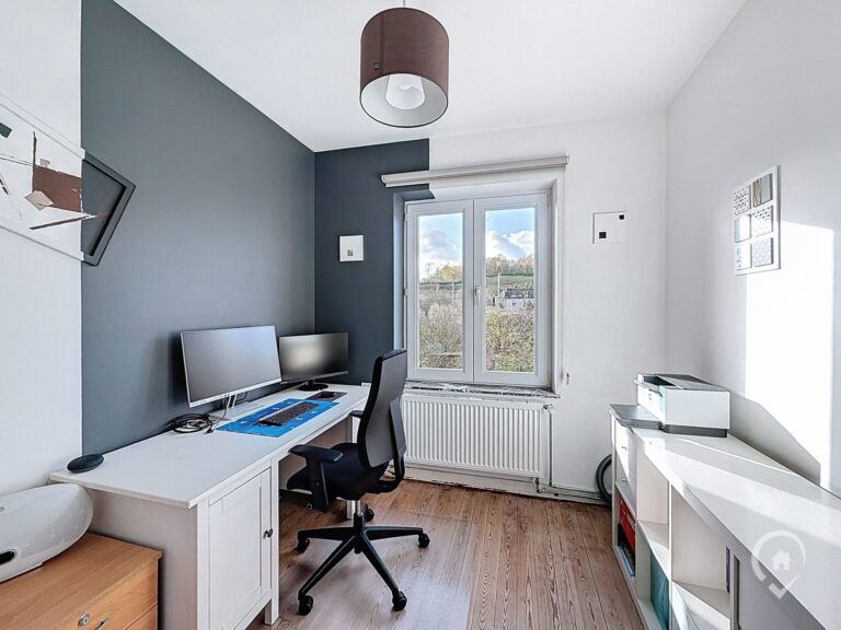 Condrogest - VENDU Maison rénovée 3 chambres avec jardin et terrasse à Ciney