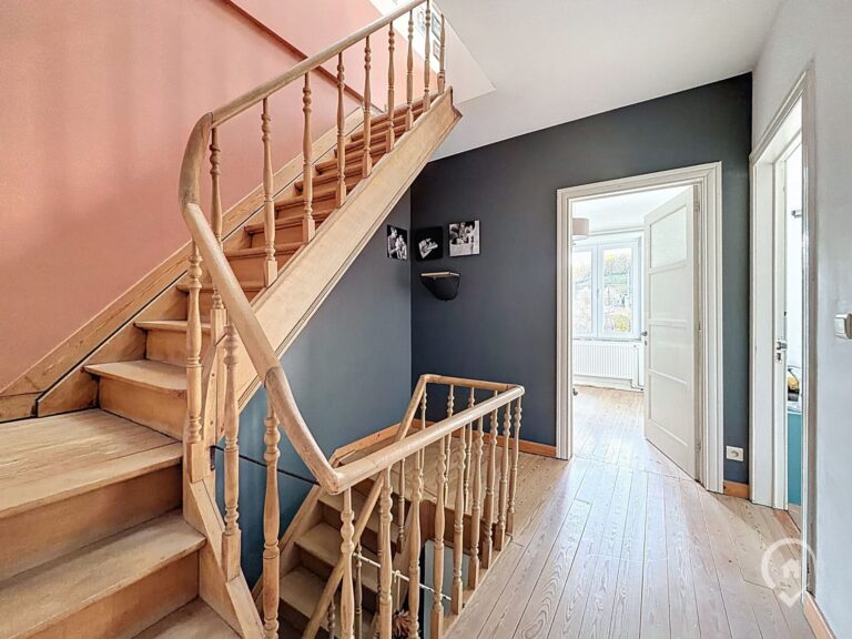 Condrogest - VENDU Maison rénovée 3 chambres avec jardin et terrasse à Ciney