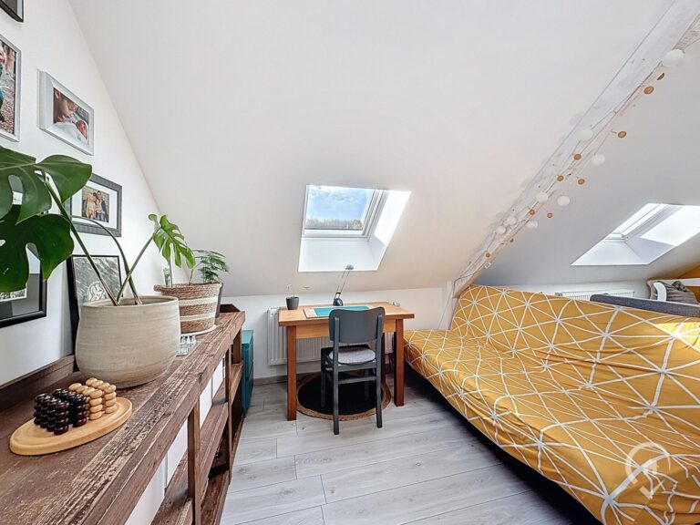 Condrogest - VENDU Maison rénovée 3 chambres avec jardin et terrasse à Ciney