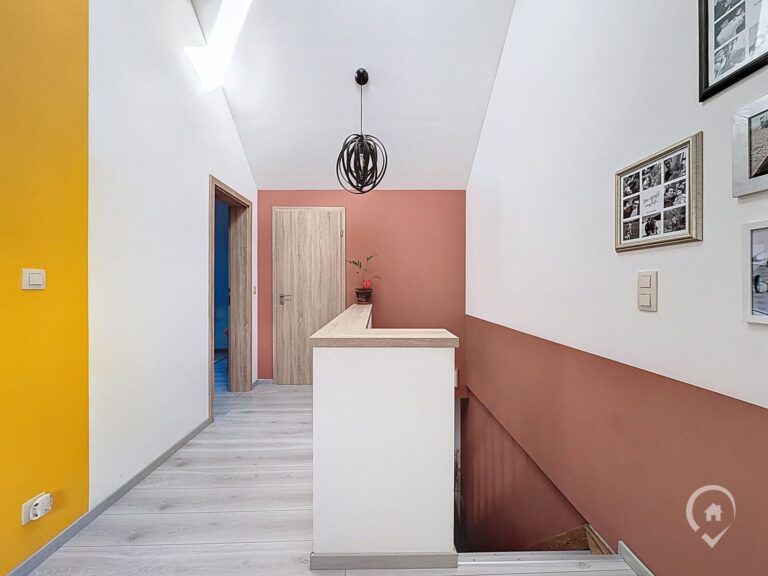 Condrogest - VENDU Maison rénovée 3 chambres avec jardin et terrasse à Ciney