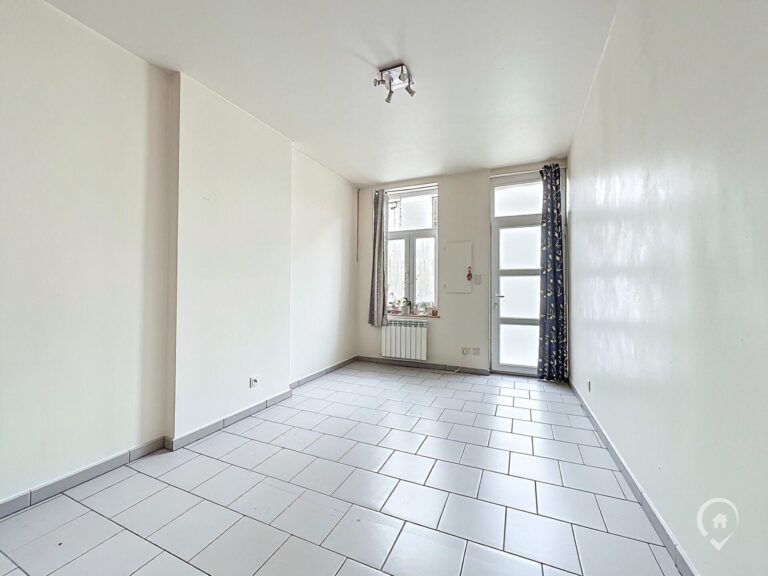 Condrogest - OPTION ! Maison 2 chambres à vendre à Fleurus - louée 700€