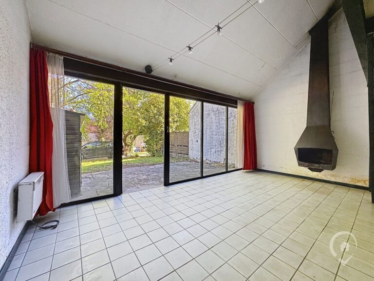 Condrogest - Bungalow 3 façades à Hastière avec terrasse privative