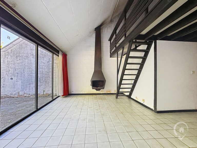 Condrogest - Bungalow 3 façades à Hastière avec terrasse privative