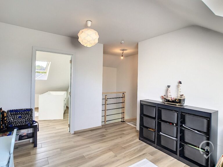 Condrogest - Magnifique duplex  3 chambres à louer à Hargimont SOUS OPTION