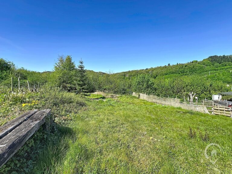 Condrogest - Terrain de 6 ares à vendre à Hastière