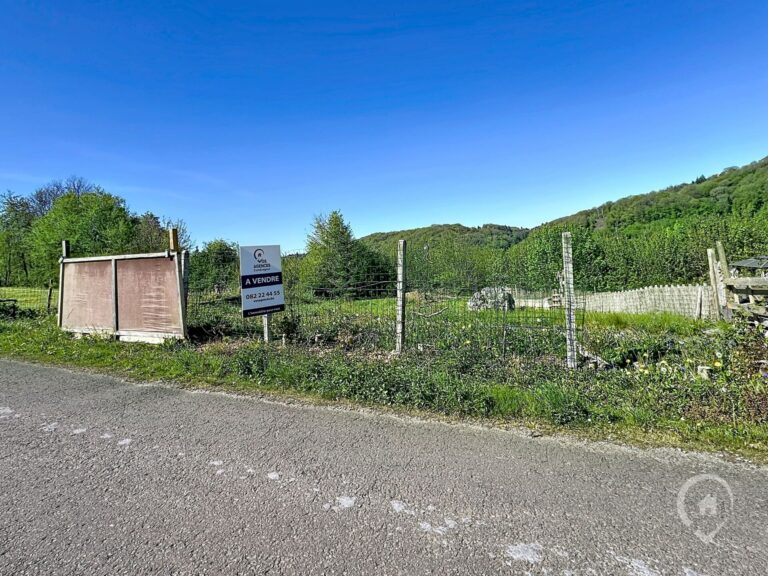 Condrogest - Terrain de 6 ares à vendre à Hastière