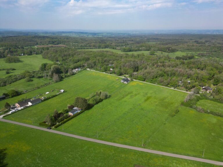 Condrogest - Superbe terrain constructible à vendre à Erezée