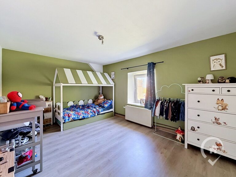 Condrogest - Maison familiale à vendre à Winenne