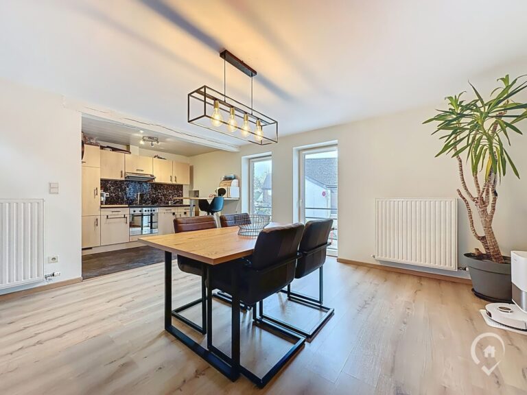 Condrogest - VENDU!! Appartement duplex 2 chambres à vendre à Somme-Leuze