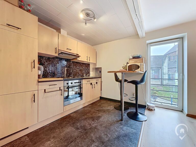Condrogest - VENDU!! Appartement duplex 2 chambres à vendre à Somme-Leuze
