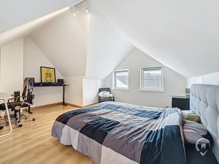Condrogest - VENDU!! Appartement duplex 2 chambres à vendre à Somme-Leuze
